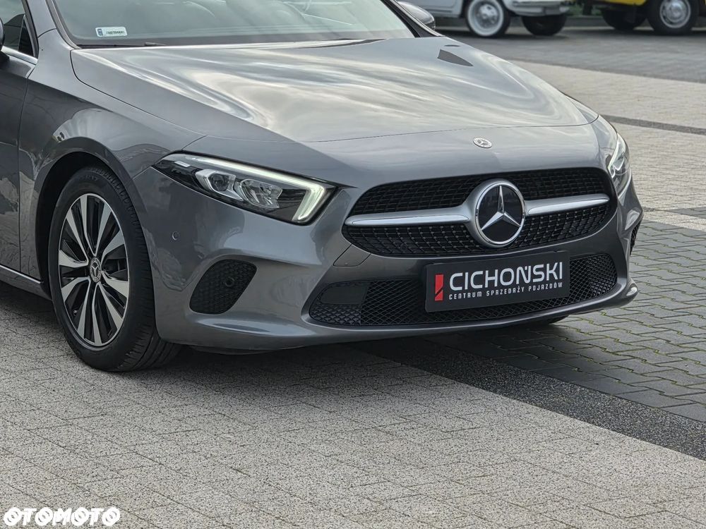 Mercedes-Benz Klasa A 180 Edycja specjalna 7G-DCT - 12
