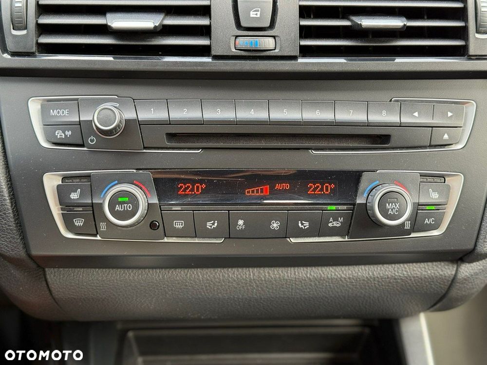 BMW Seria 1 118i Sport Line - 32