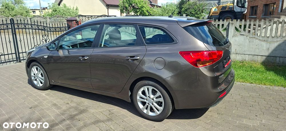 Kia Ceed 1.6 GDI Vision - 16