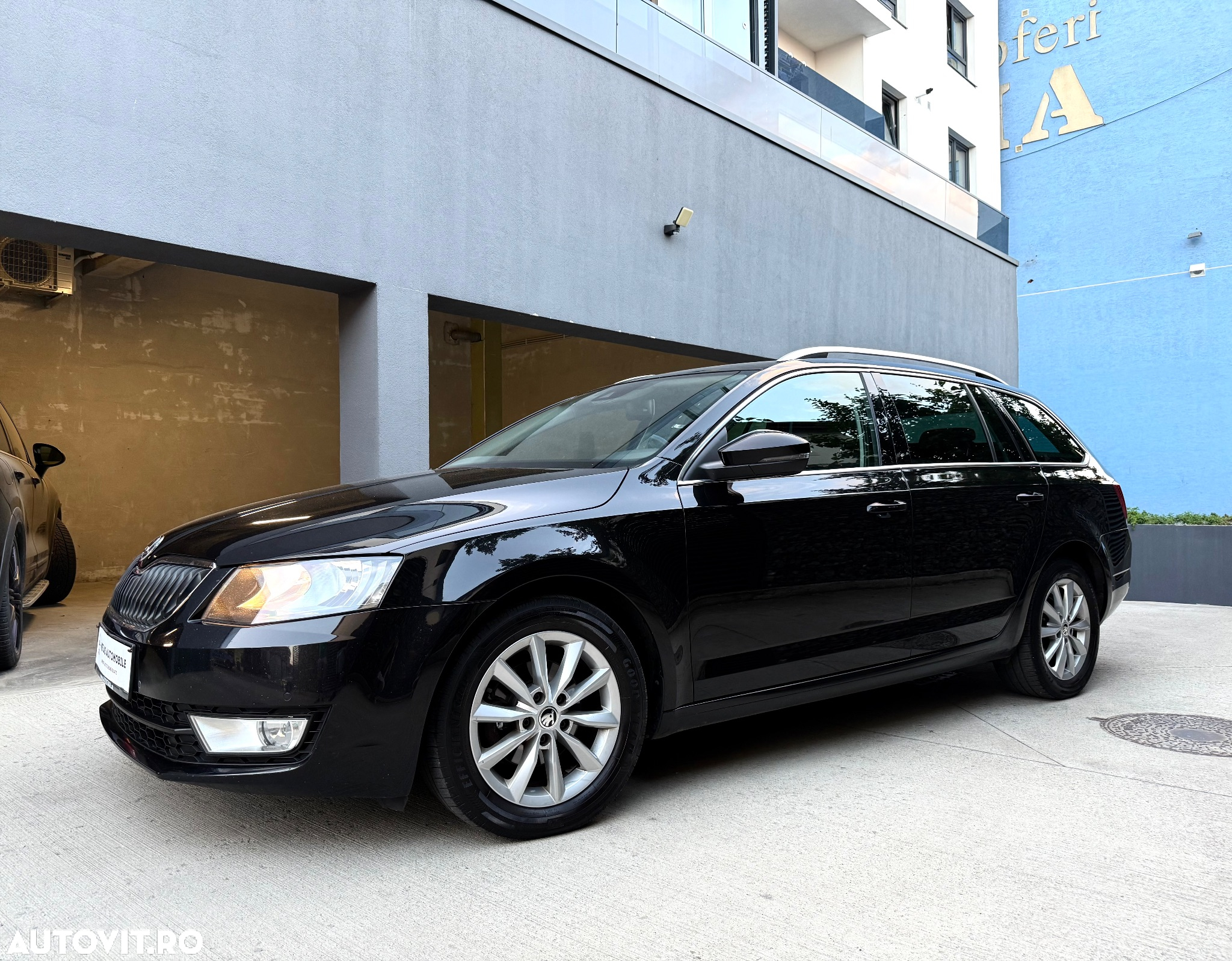 Skoda Octavia 1.6 TDI 4X4 ELEGANCE - 3
