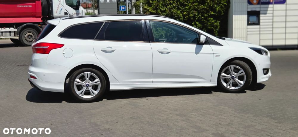 Ford Focus 1.5 EcoBoost STart-Stopp-System ST-LINE - 16