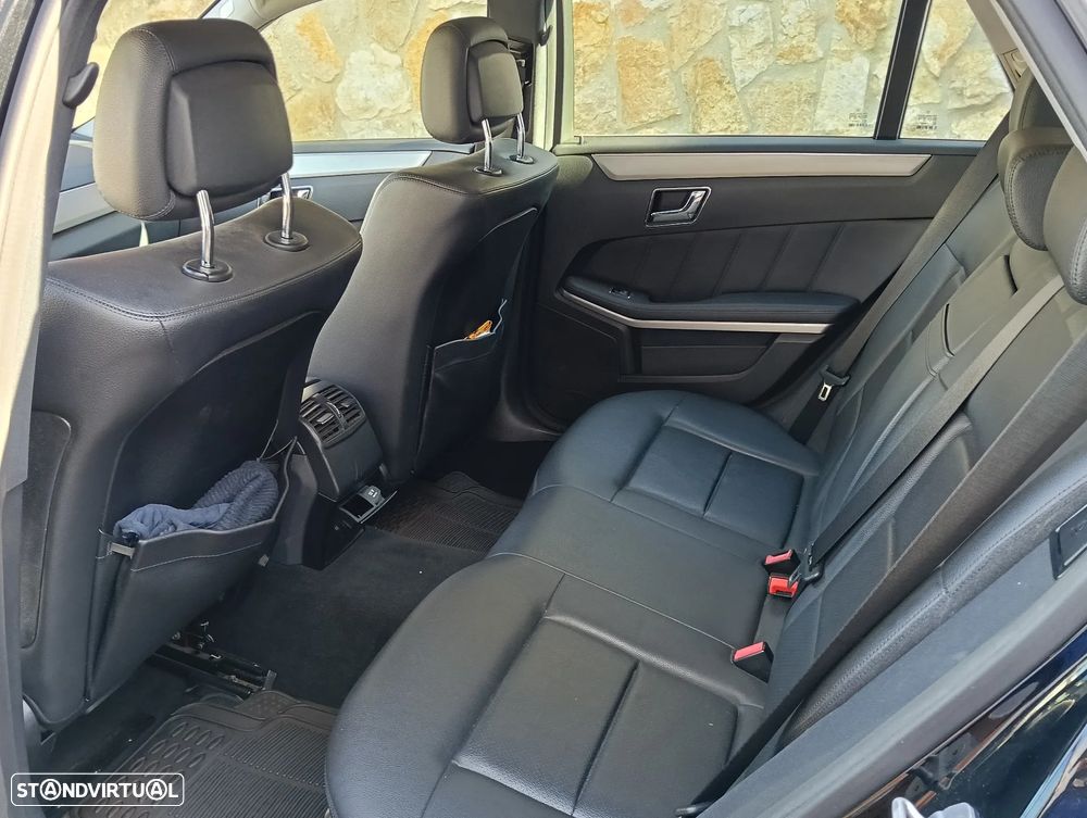 Mercedes-Benz E 250 CGi Avantgarde BlueEfficiency - 3