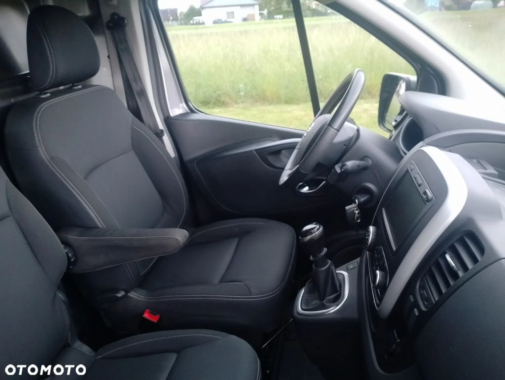 Nissan NV300 - 26