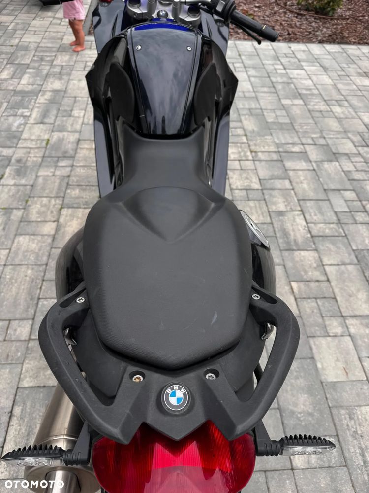 BMW F - 12