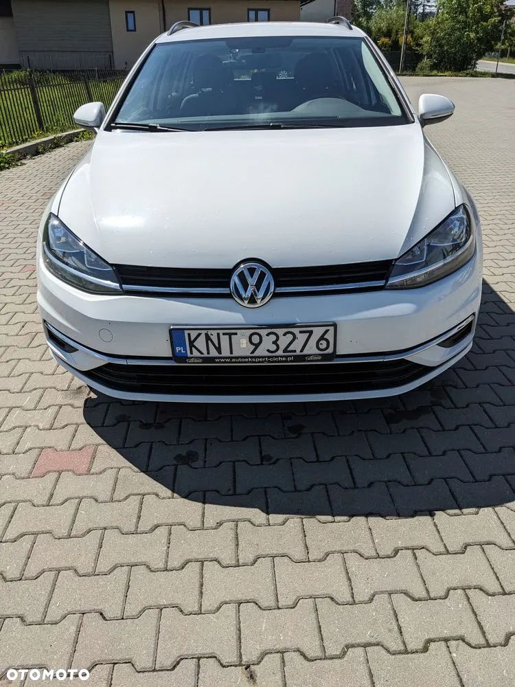Volkswagen Golf - 1