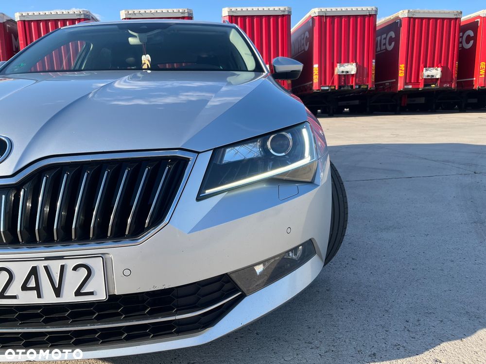 Skoda Superb 2.0 TDI L&K DSG - 17