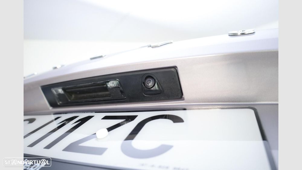 Volvo XC 60 2.0 T6 PHEV Plus Dark - 19