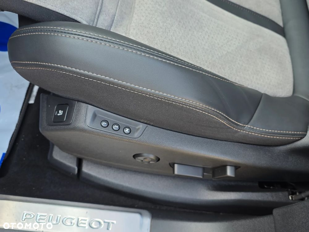 Peugeot 3008 1.6 PureTech Hybrid PHEV GT S&S EAT8 - 20