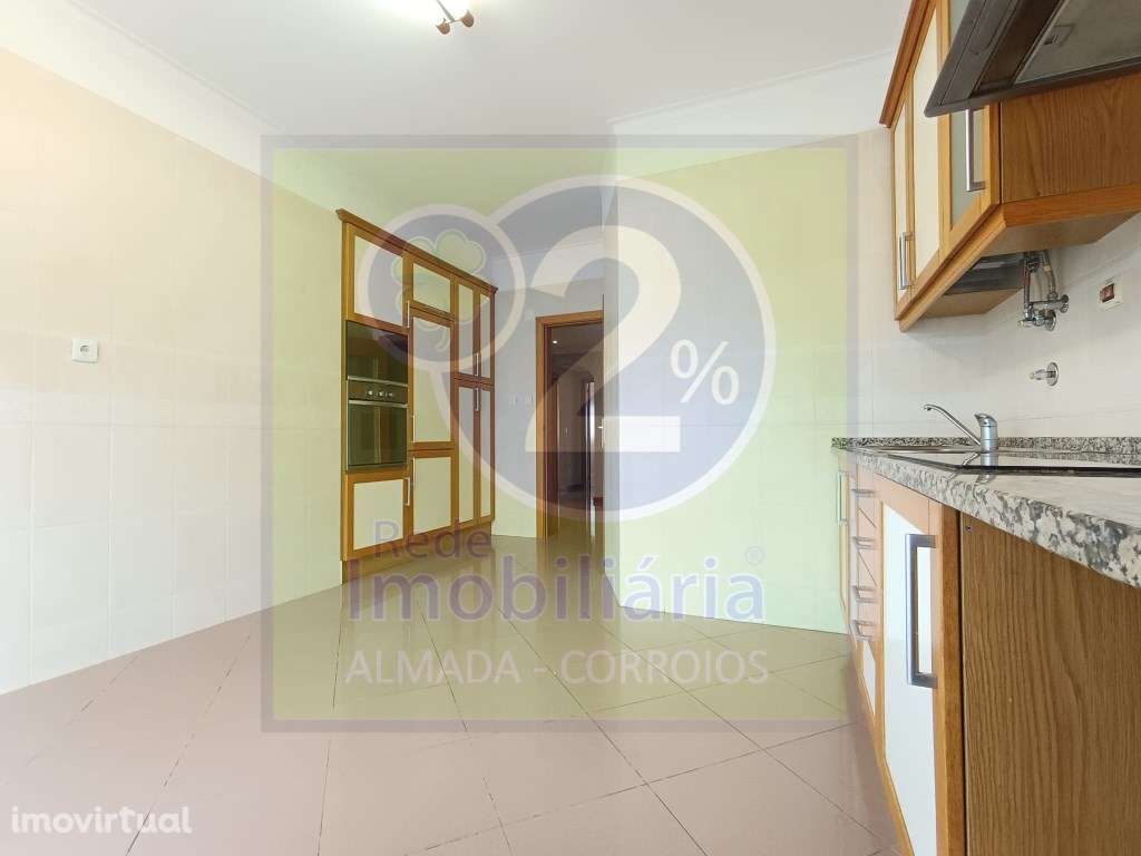 T2, arrecadação e parqueamento - Grande imagem: 2/16