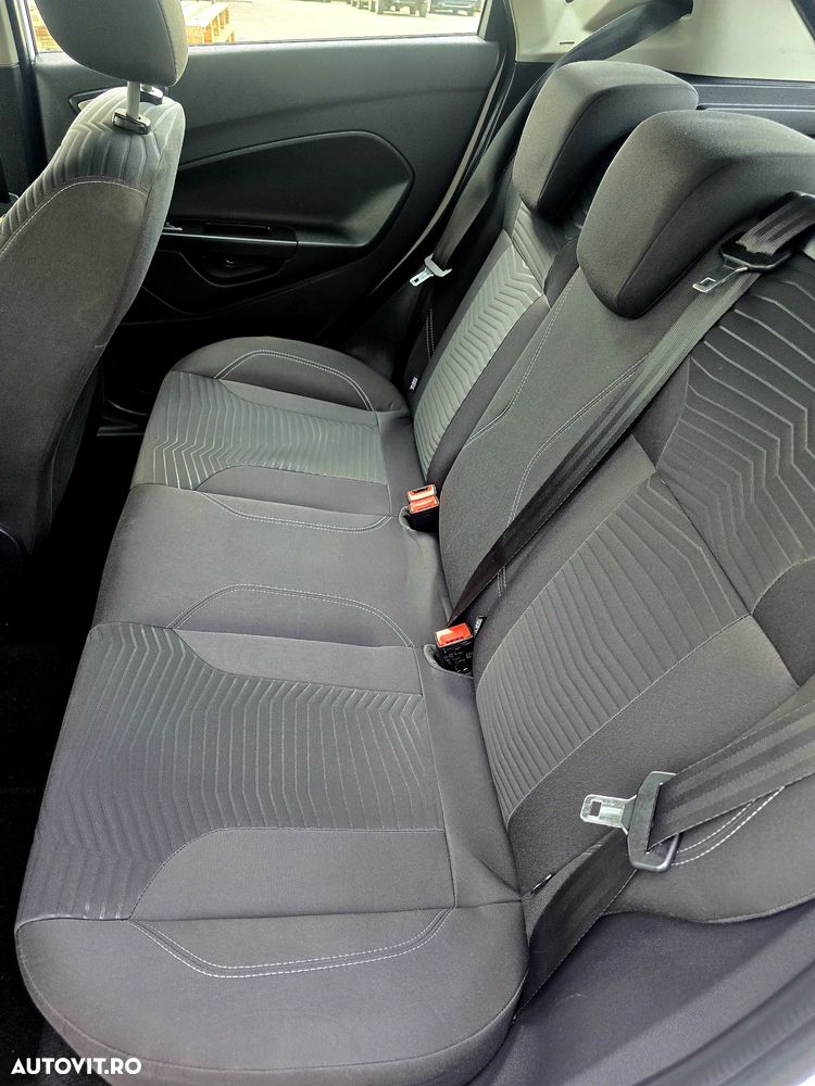Ford Fiesta 1.6 TDCI Champions Edition - 17