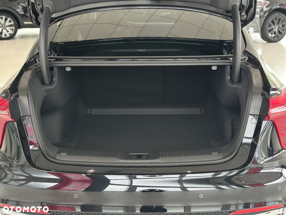 Hongqi H5 2.0T Comfort - 14