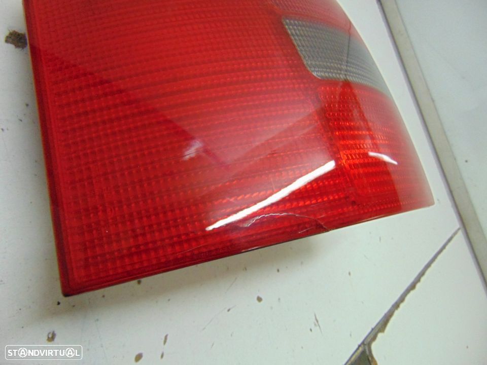 Audi A6 Avant carrinha - farolim traseiro - 3