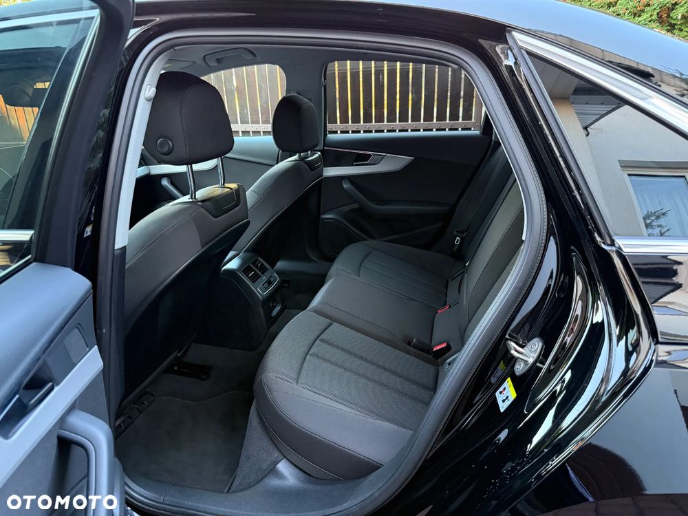 Audi A4 Limousine - 9