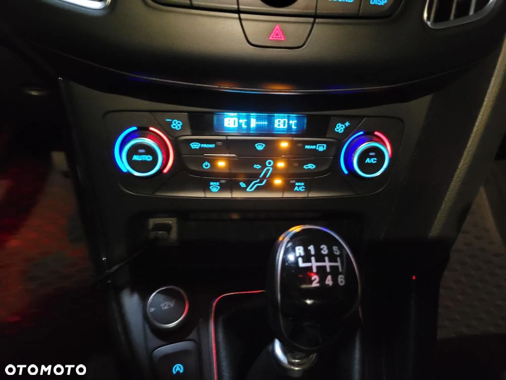 Ford Focus 1.5 EcoBoost Titanium ASS - 21