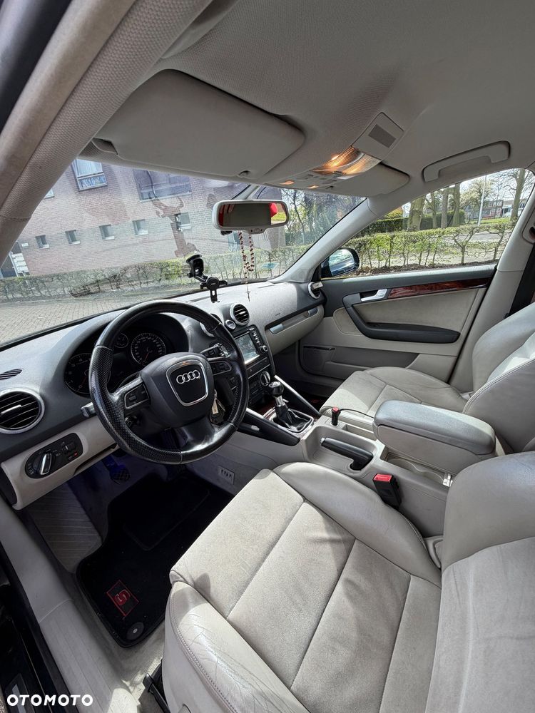 Audi A3 Sportback - 12