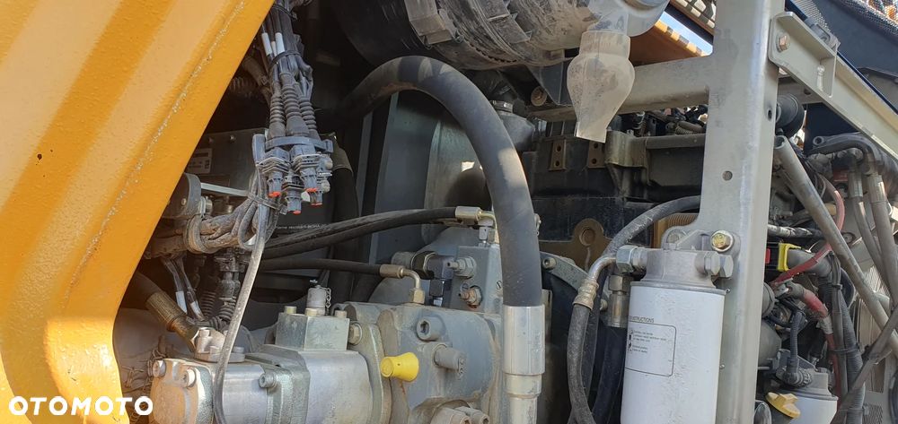 Liebherr A910 Compact - 14