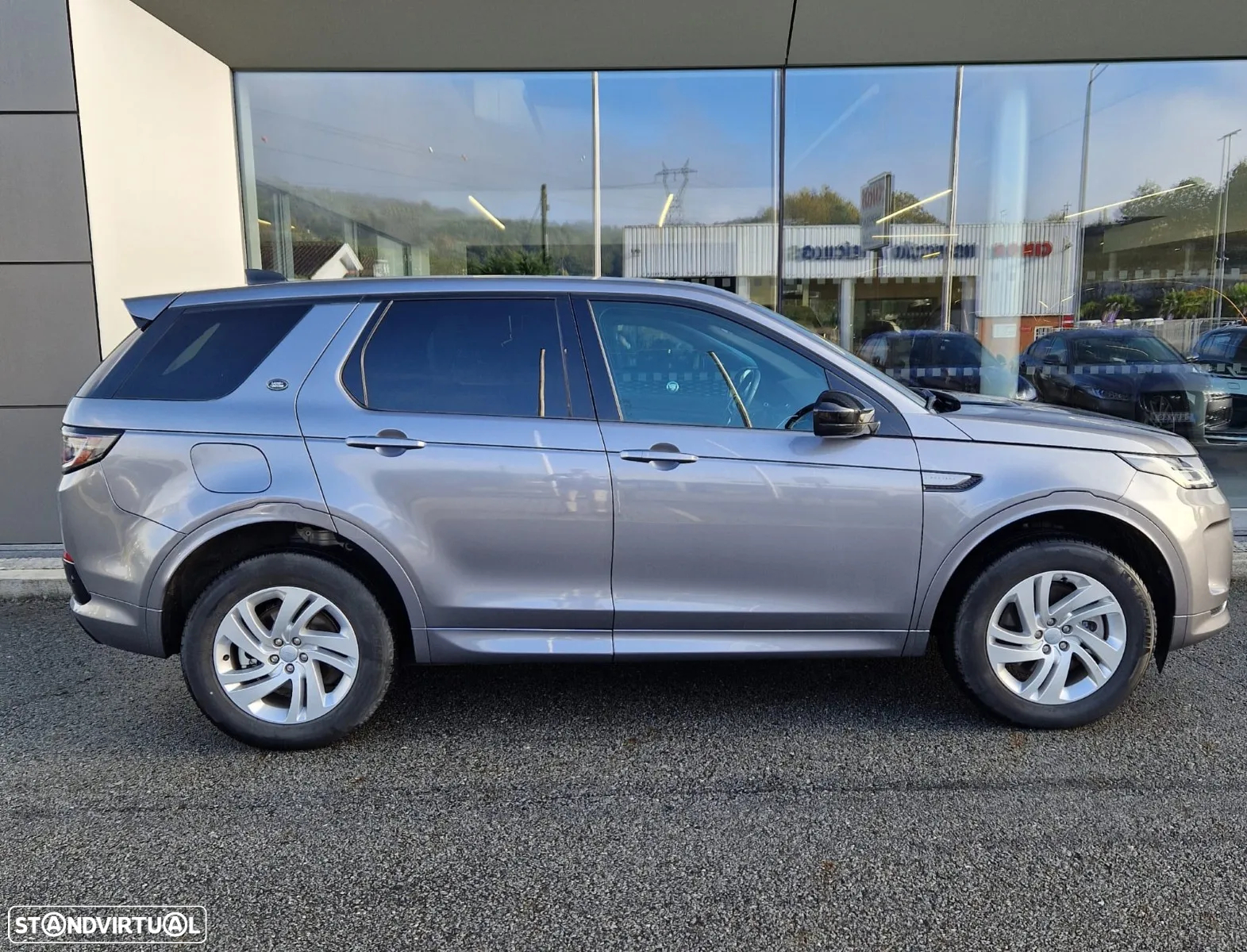 Land Rover Discovery Sport 1.5 I3 P300e AWD R-Dynamic S - 16