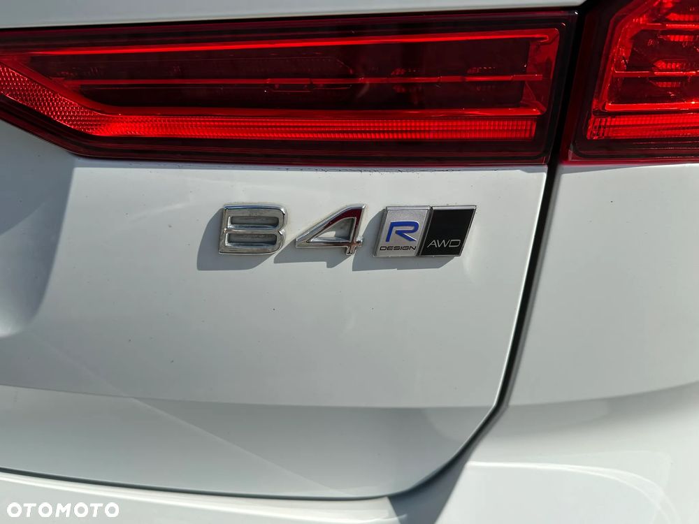 Volvo XC 60 B4 D AWD Geartronic RDesign - 28