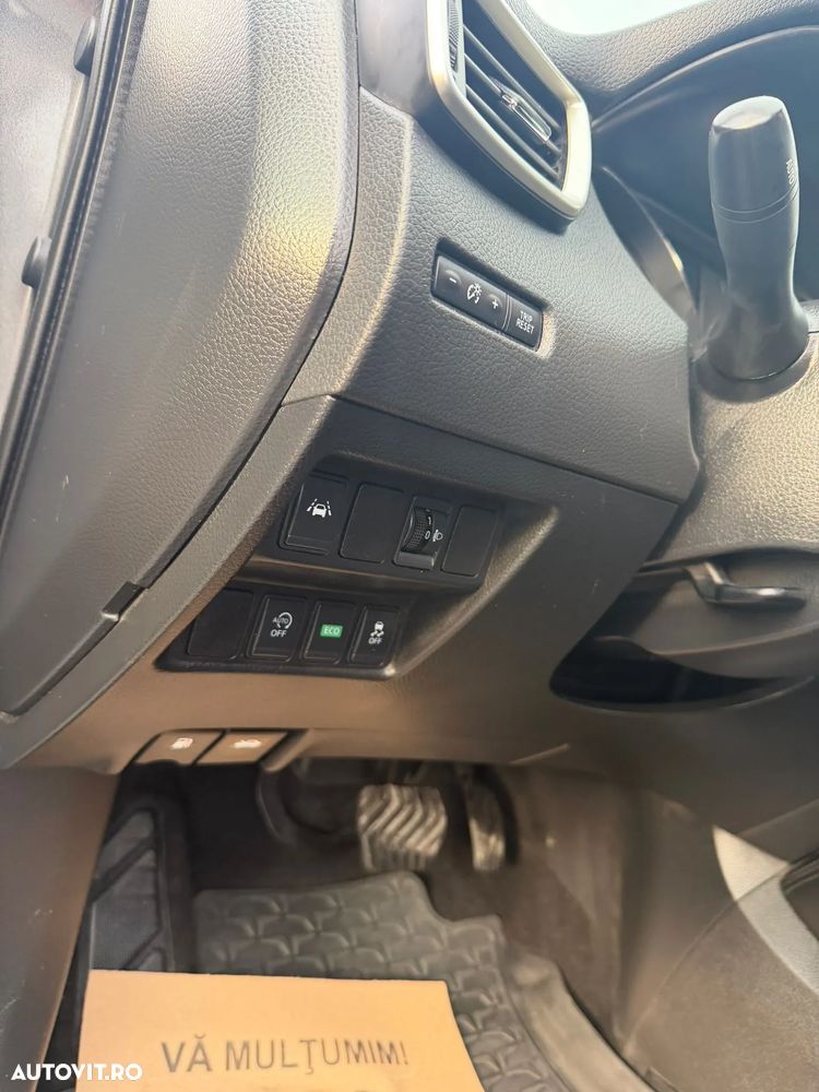 Nissan Qashqai 1.6 DCI Xtronic TEKNA - 11