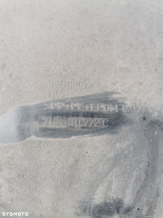 Vw T5 Lift  Multivan nadkole tył 7H0810972C - 2