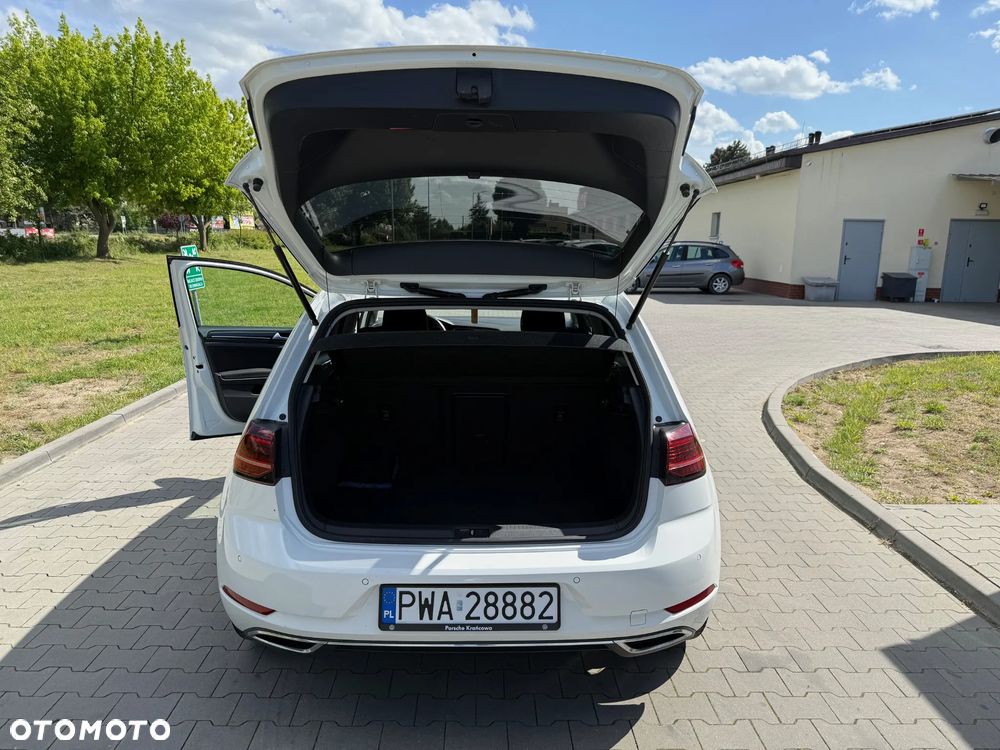 Volkswagen Golf - 11