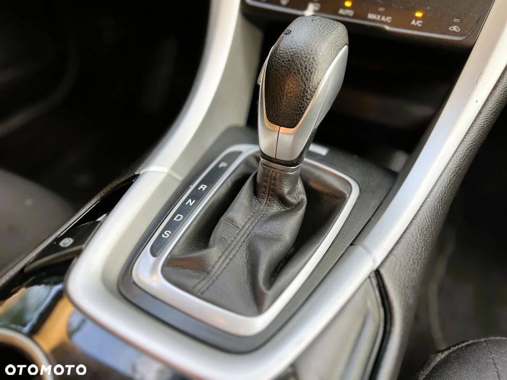 Ford Fusion - 23