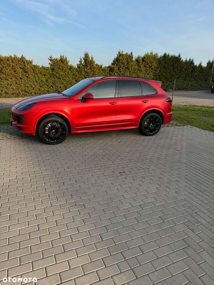 Porsche Cayenne 2017 photo 2