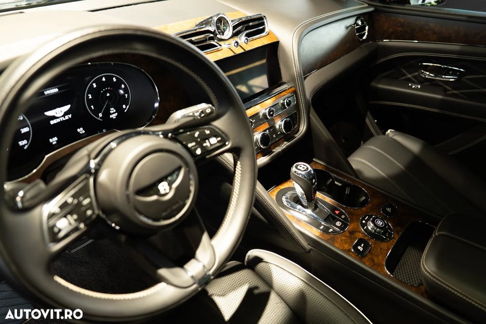 Bentley Bentayga Azure - 5