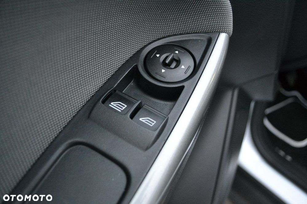 Ford Focus 1.6 Edition - 14