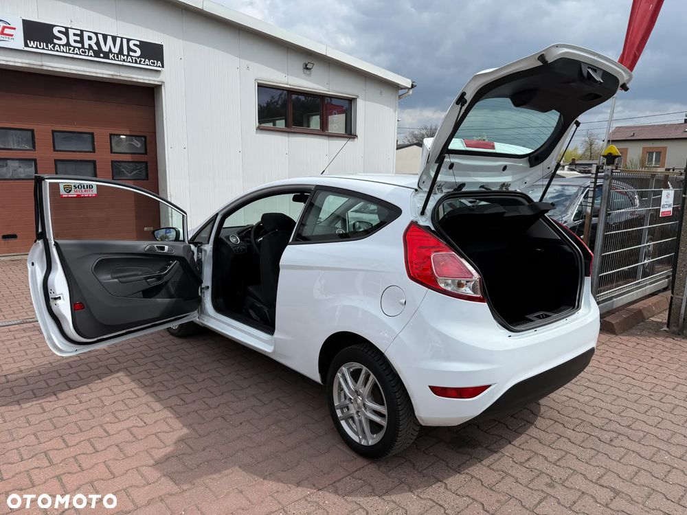 Ford Fiesta 1.25 Celebration - 13