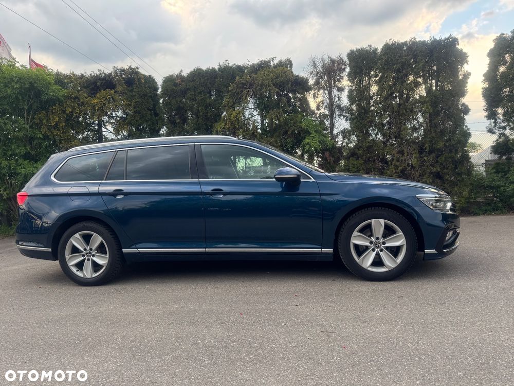 Volkswagen Passat Variant 2.0 TDI EVO Elegance DSG - 12
