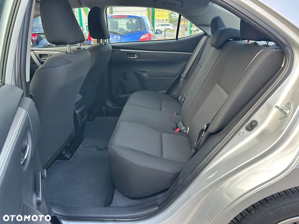 Toyota Corolla - 21