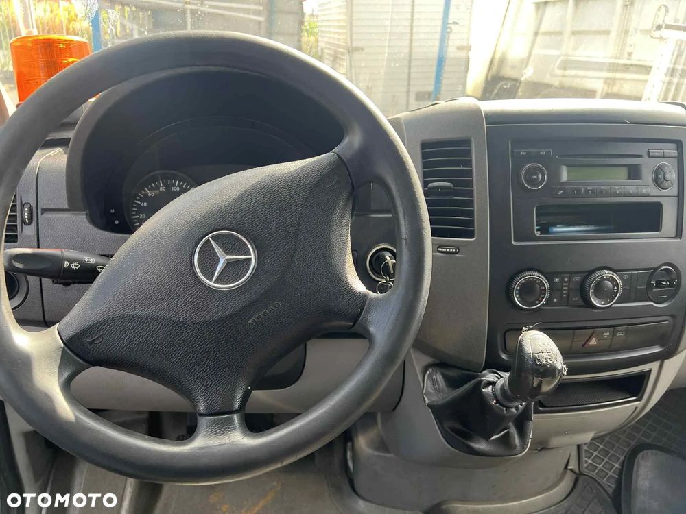 Mercedes-Benz Sprinter - 4
