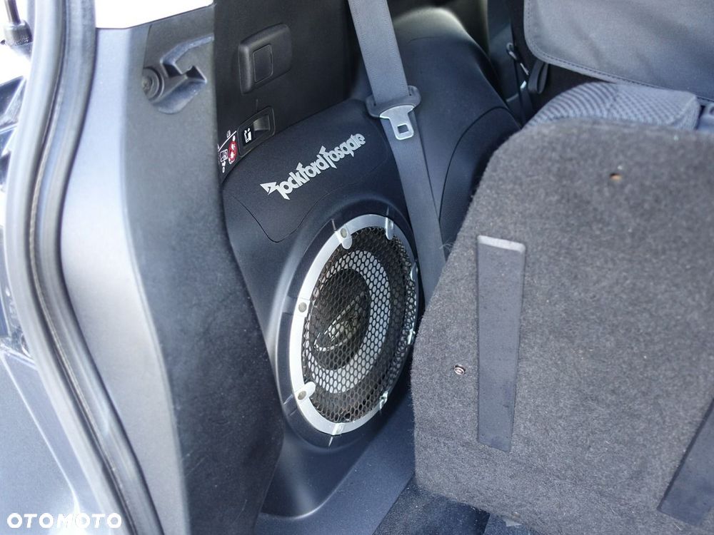 Mitsubishi Outlander 2.4 4WD Intense - 29