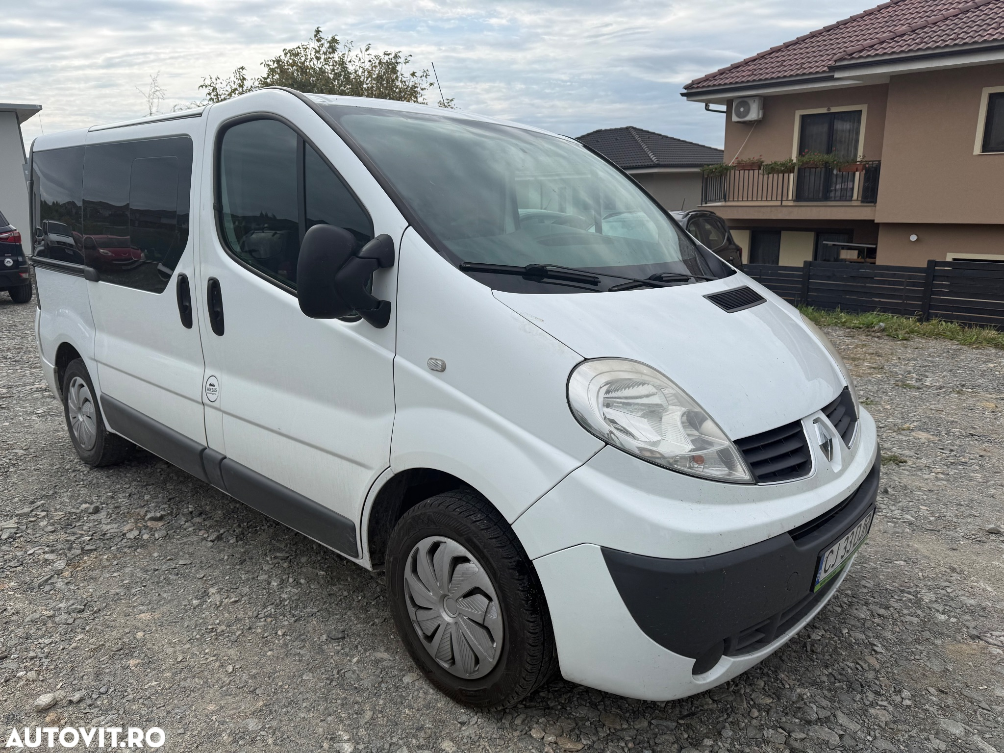 Renault Trafic - 2