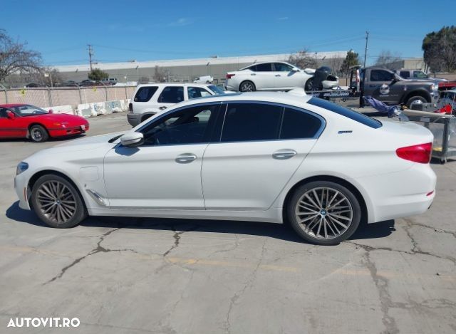 BMW Seria 5 520i Aut. - 13