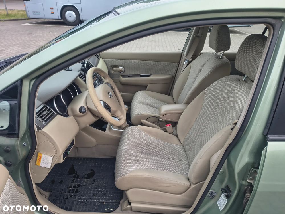 Nissan Tiida 1.6 Acenta - 10