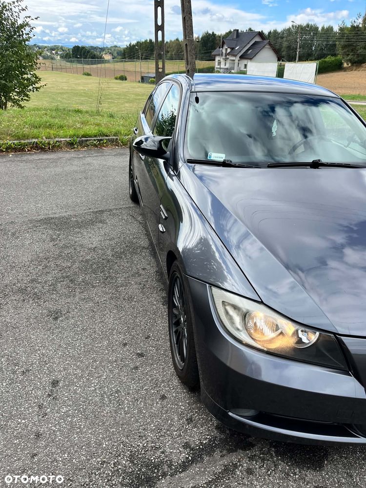 BMW Seria 3 318i - 3