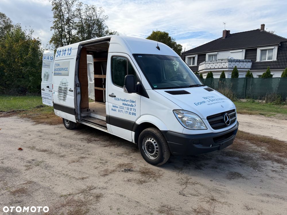 Mercedes-Benz Sprinter - 10