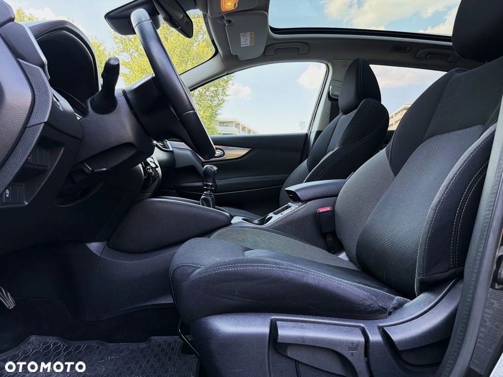 Nissan Qashqai 1.5 dCi N-Connecta - 21