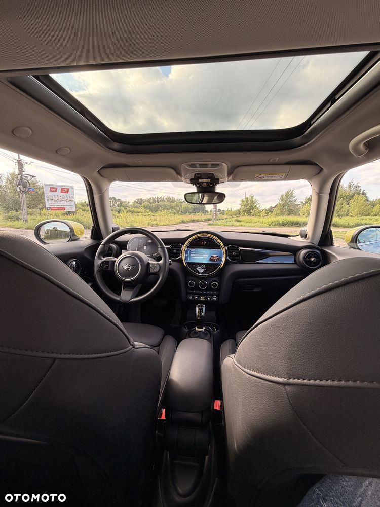MINI Cooper SE Essential Trim - 21