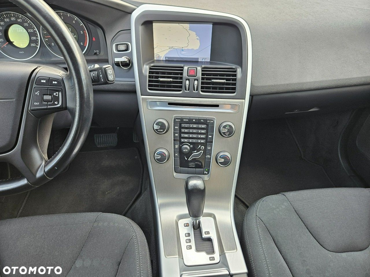 Volvo XC 60 D4 Geartronic Kinetic - 29