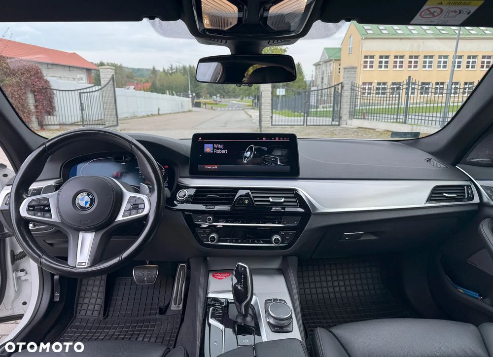 BMW Seria 5 530i xDrive - 17