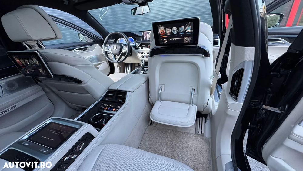 BMW Seria 7 740Ld xDrive - 33