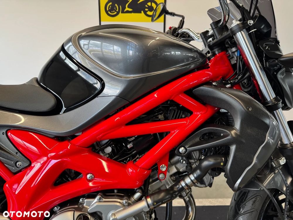 Suzuki Gladius - 12