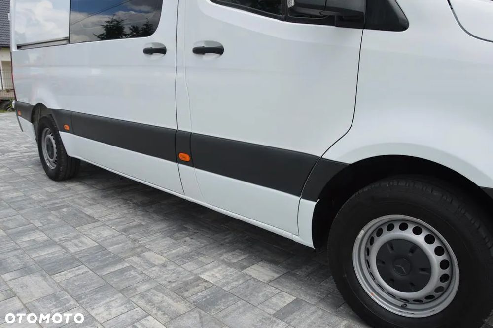 Mercedes-Benz Sprinter - 36