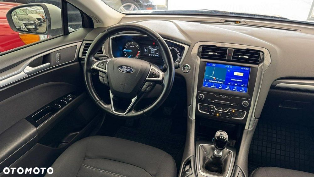 Ford Mondeo - 38