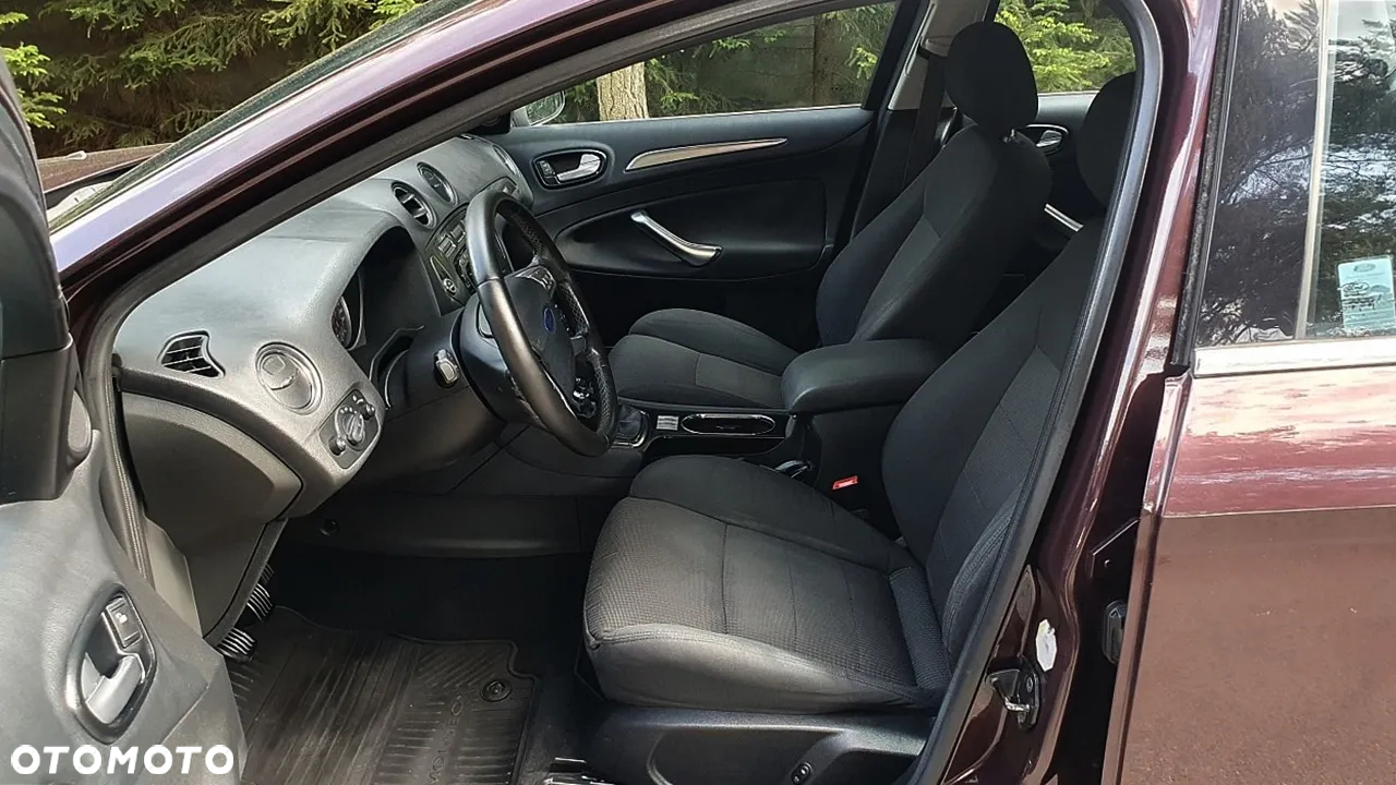 Ford Mondeo 2.0 TDCi Ghia X - 9