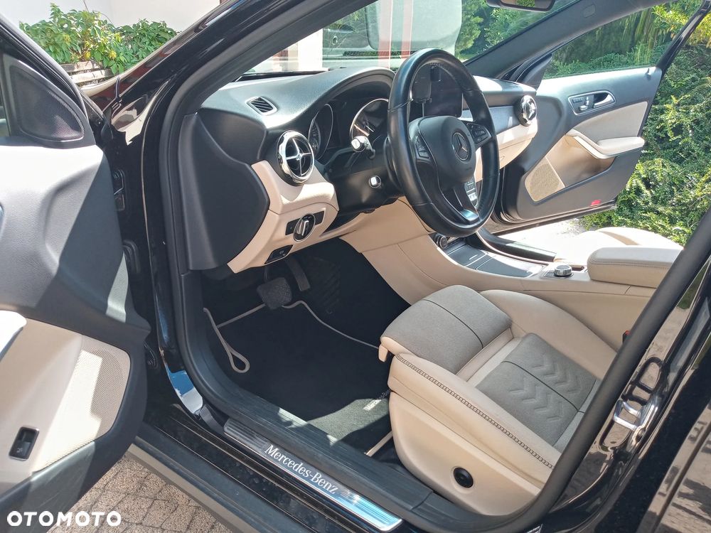 Mercedes-Benz GLA 220 4-Matic - 19