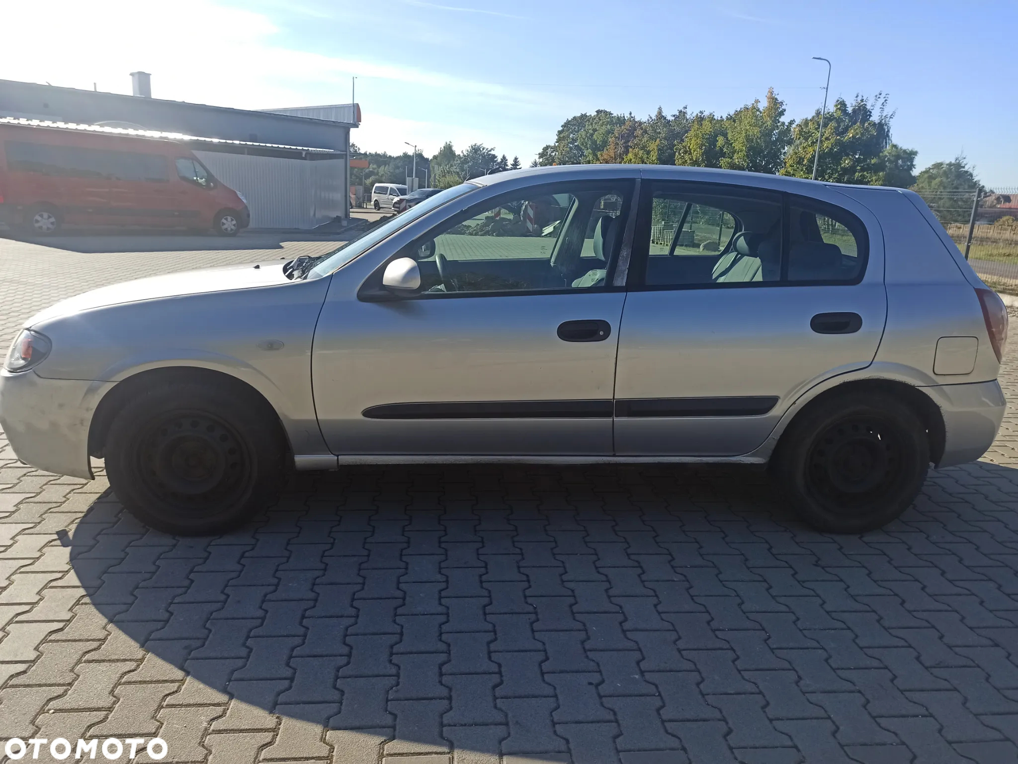 Nissan Almera - 4